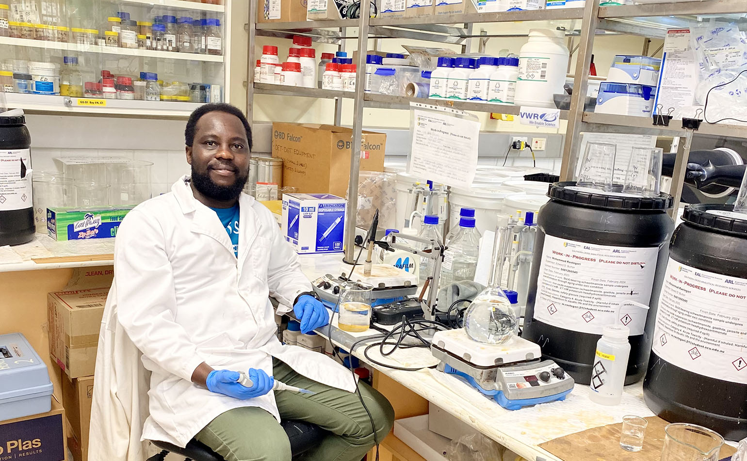 Soil CRC PhD student Henry Luutu at work in the lab.